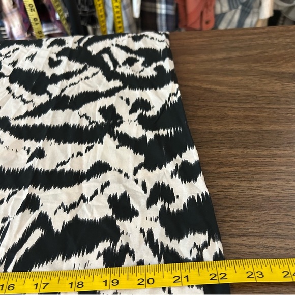 💕 NWT Old navy Black and White Maxi Dress S - Picture 11 of 14